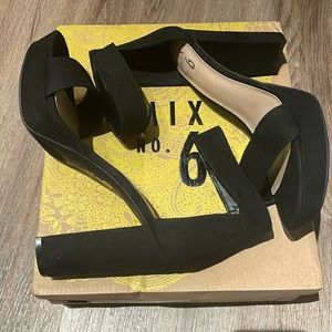 Mix no. 6 Black Micro Suede ‘Taci’ Heel Size 8